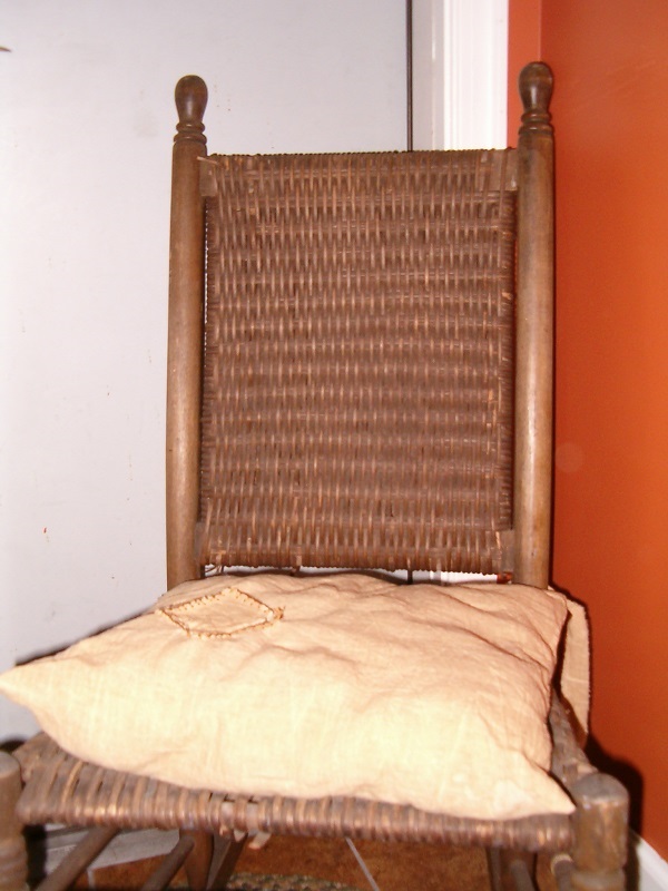 prim flour sack chair pad