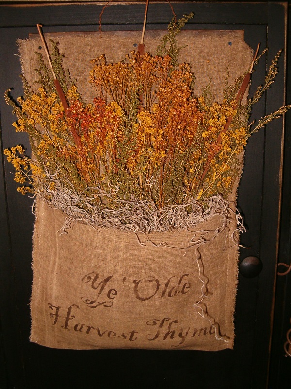ye olde harvest thyme drieds hanger