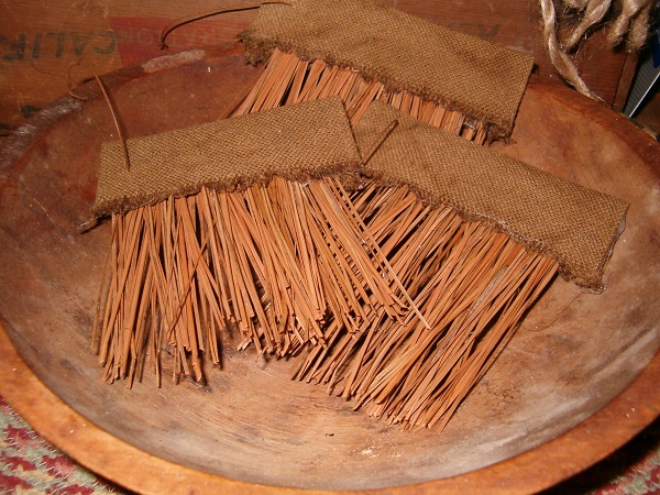 small makedo pine needle brushes