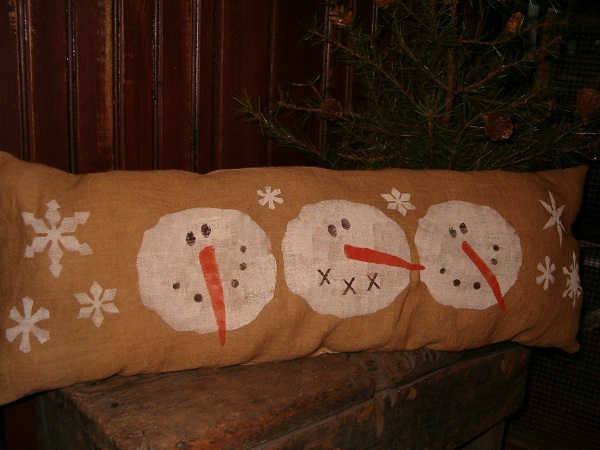 3 snowheads pillow