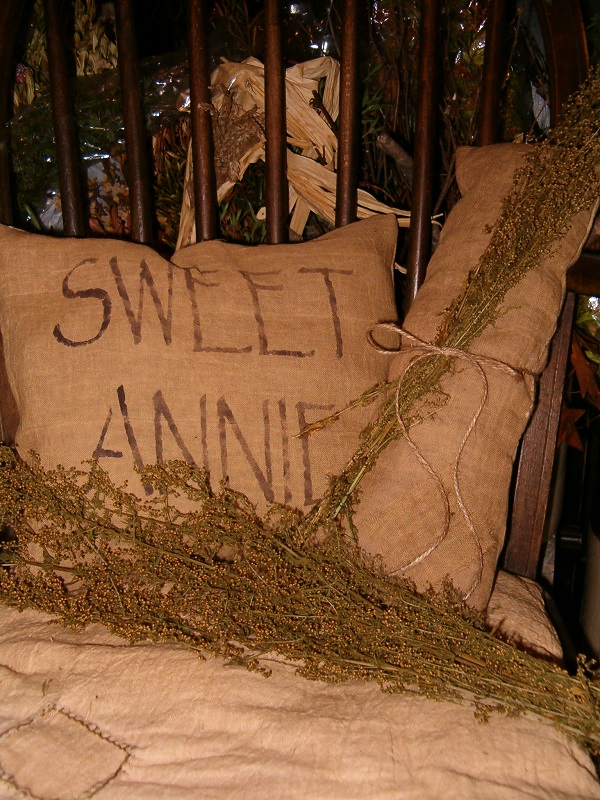 square sweet annie pillow