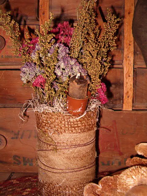 small dried floral burlap can with nubby candle
