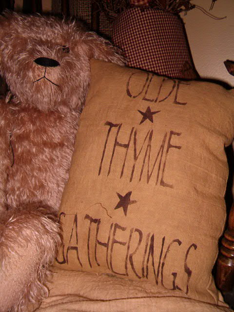 olde thyme gatherings star pillow