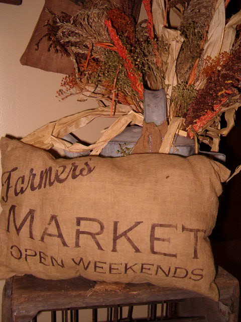 farmers market open weekends pillow