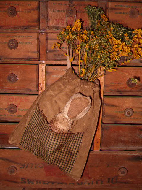 prairie tuck sack with dried florals