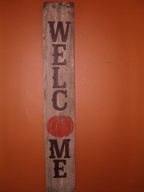 vertical welcome pumpkin sign