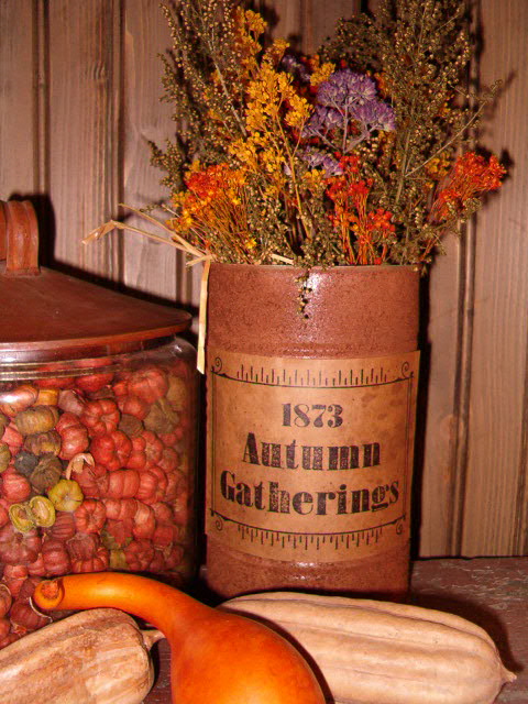 Autumn gatherings grungy floral can
