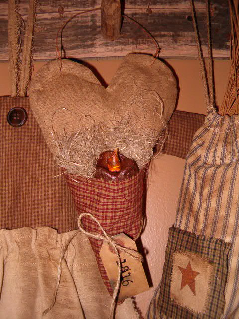 1816 heart tealite hanger