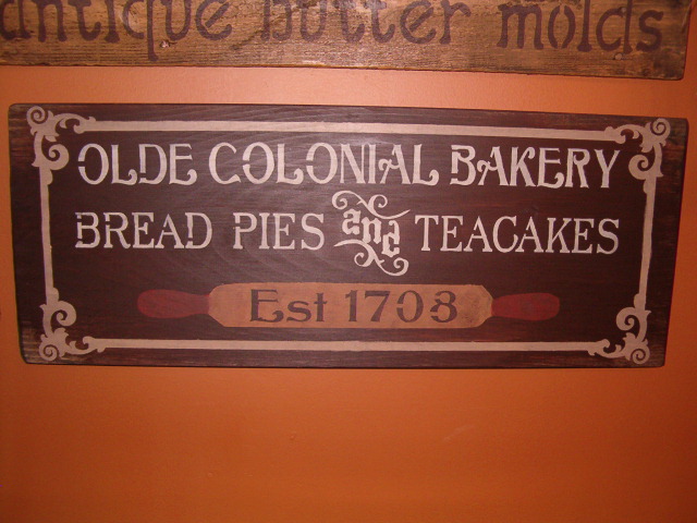 Colonial Bakery sign