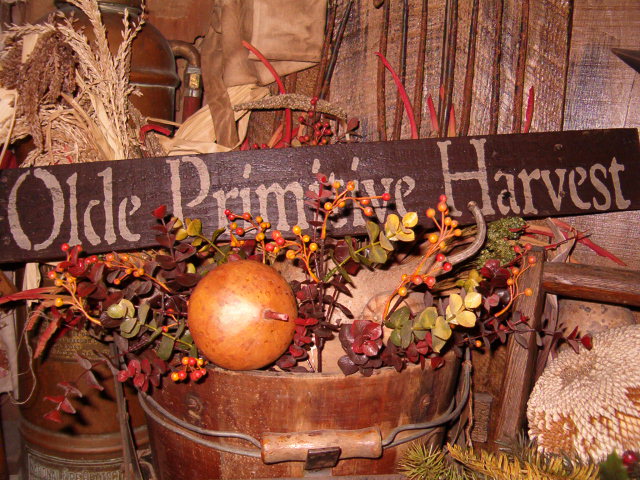 Olde Primitive Harvest sign