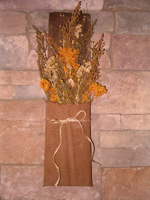 dried floral wall hanger
