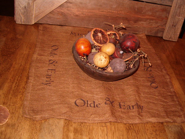 Olde And Early burlap table square