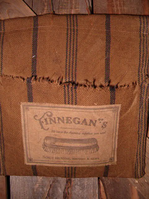 Finnegan's brush hanger pouch