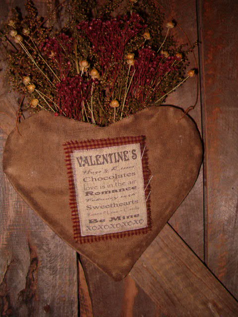 Valentine heart pocket hanger