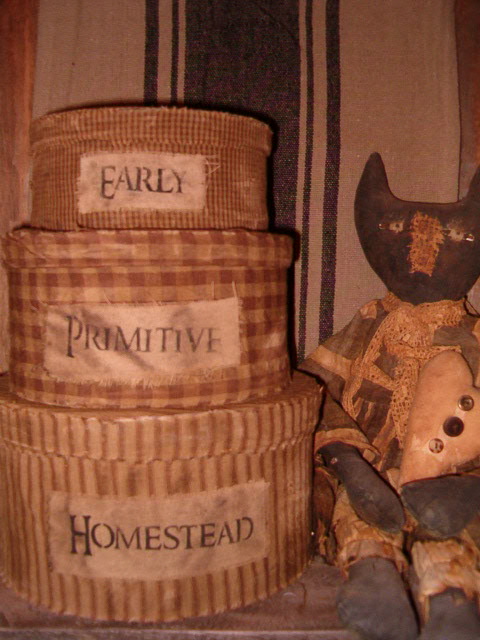 Early Primitive Homestead round stacking box set