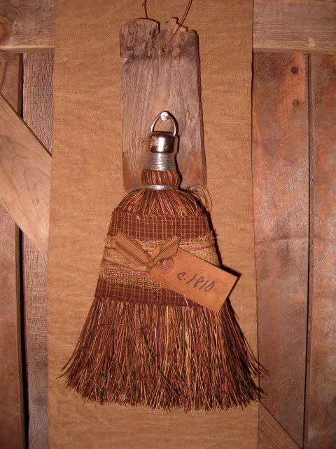 1810 Whisk broom hanger