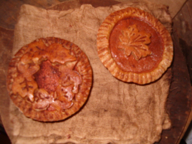 Maple leaf pumpkin tarts