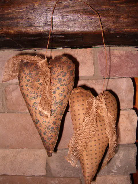Double calico heart hangers