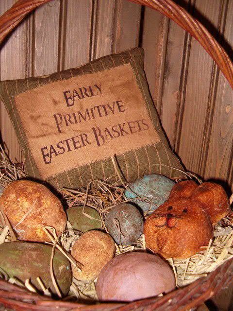 Early Primitive Easter Baskets pillow tuck