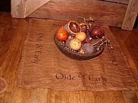 Olde And Early burlap table square