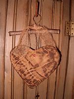 Rose quilt heart hanger