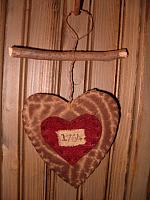 1764 quilt heart hanger